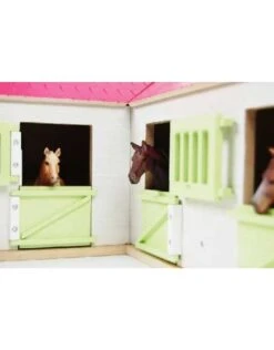 Kids Globe 610210 - Paardenhoekstal Met3 Boxen En Berging1:24 Wit/roze (geschikt Voor Schleich) 7 Kids Globe 610210 - Paardenhoekstal Met3 Boxen En Berging1:24 Wit/roze (geschikt Voor Schleich) -Speelgoedwinkel kids globe 610210 paardenhoekstal met3 boxen en be 2